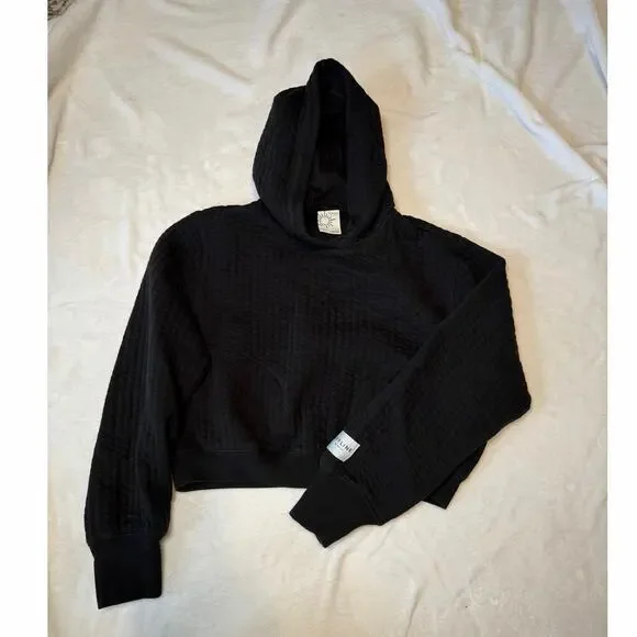 Offline by Aerie Hoodie Quilted Cropped Warm Black Pullover Cozy Small - Picture 1 of 8
